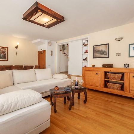 Holiday Home Harmony Zrnovnica ภายนอก รูปภาพ