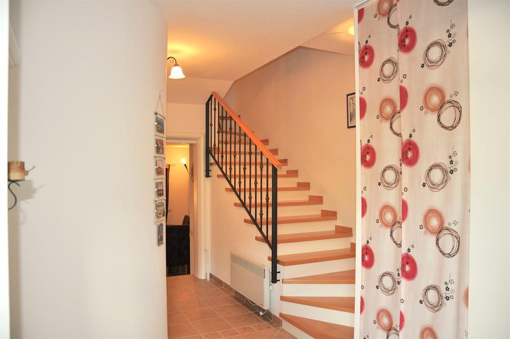 Holiday Home Harmony Zrnovnica ภายนอก รูปภาพ