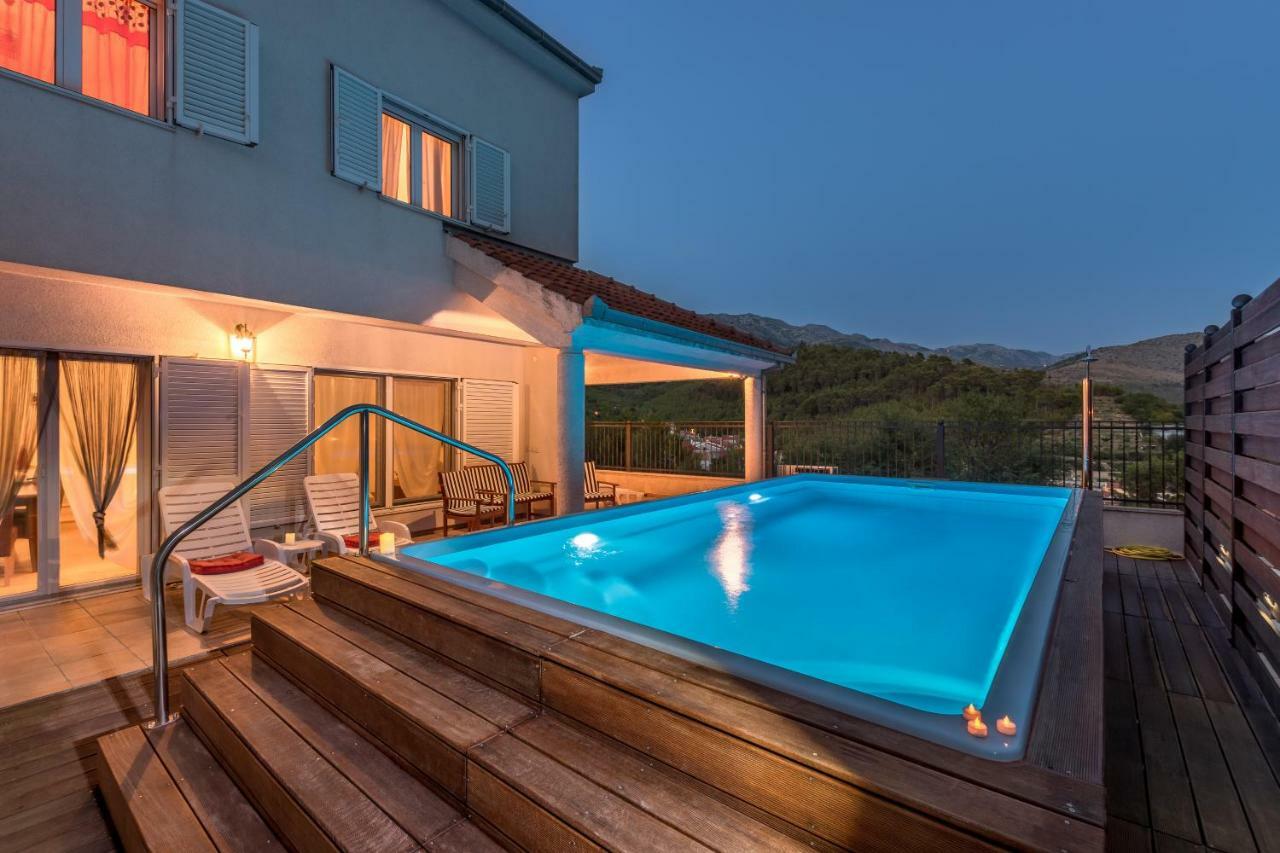 Holiday Home Harmony Zrnovnica ภายนอก รูปภาพ