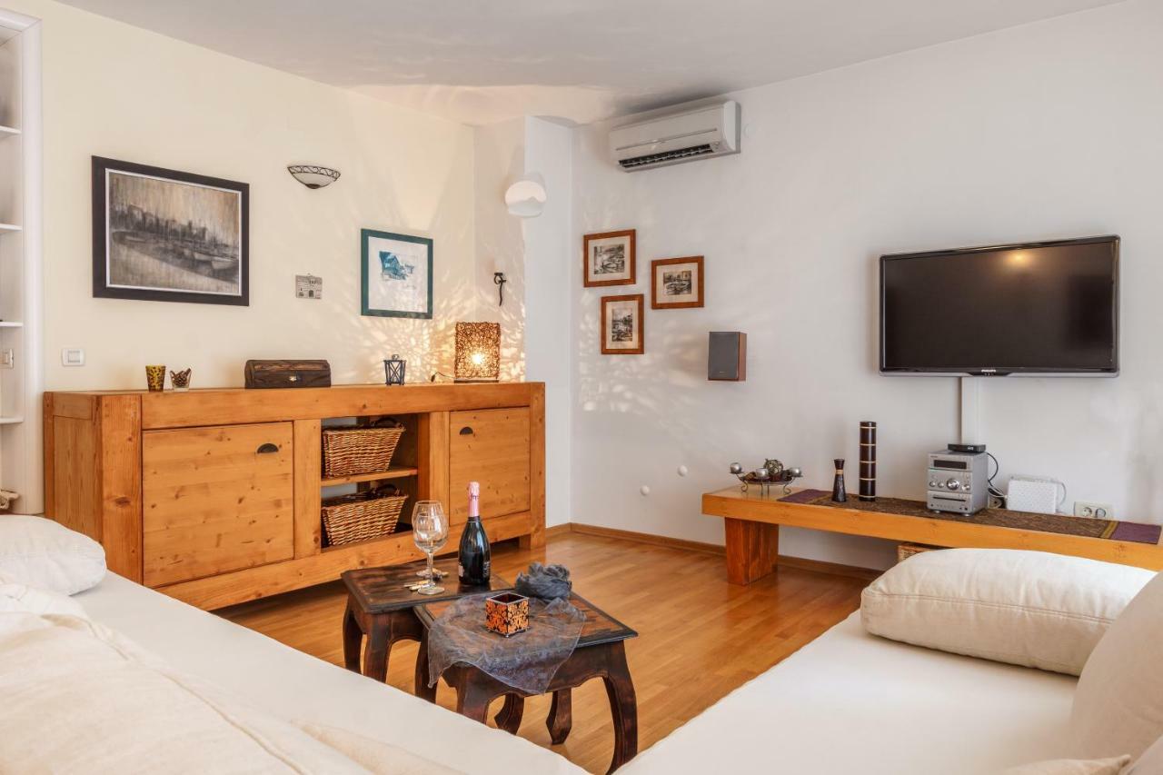 Holiday Home Harmony Zrnovnica ภายนอก รูปภาพ