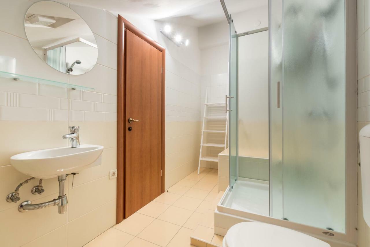Holiday Home Harmony Zrnovnica ภายนอก รูปภาพ