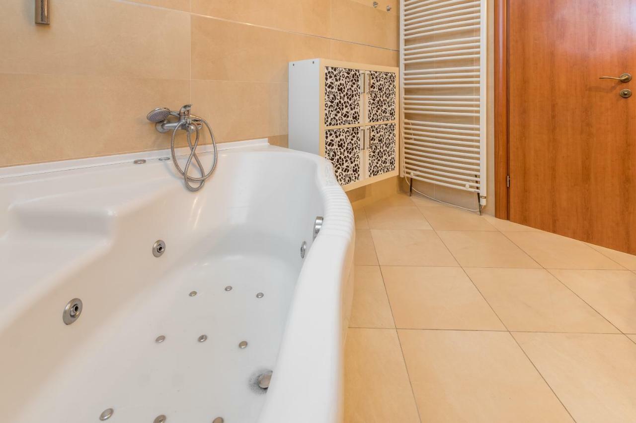 Holiday Home Harmony Zrnovnica ภายนอก รูปภาพ